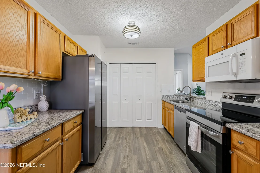 Photo of 910 PINE VALLEY Place