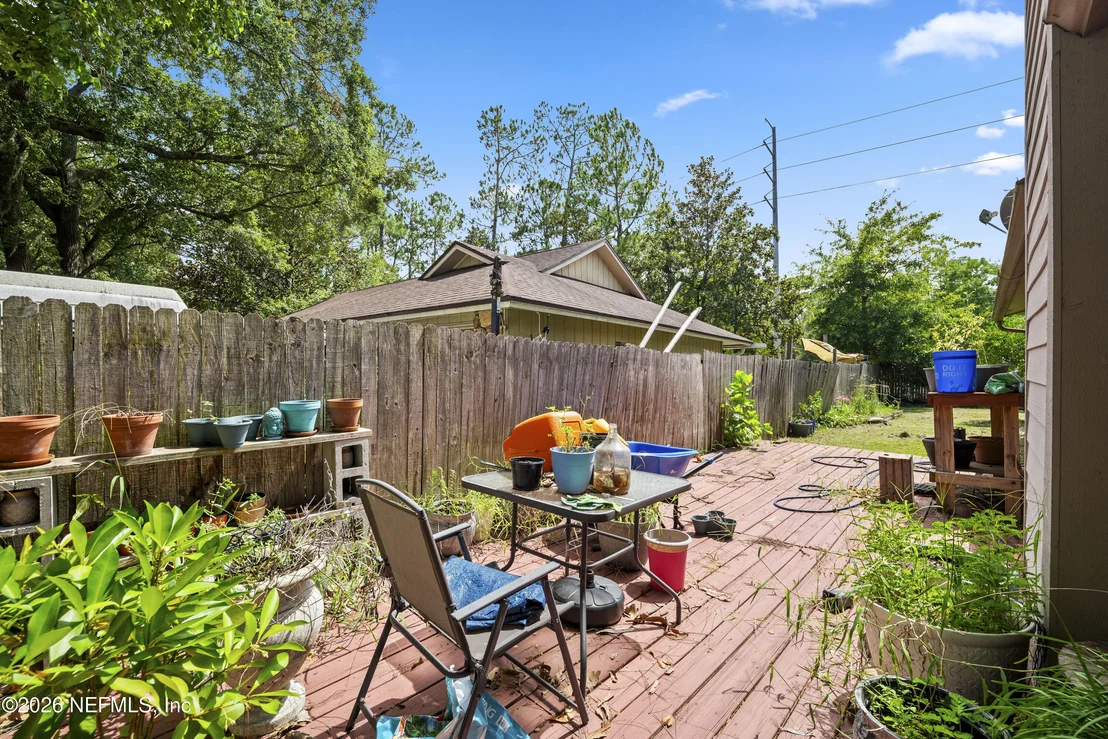 Photo of 4208 QUEENSWAY Drive