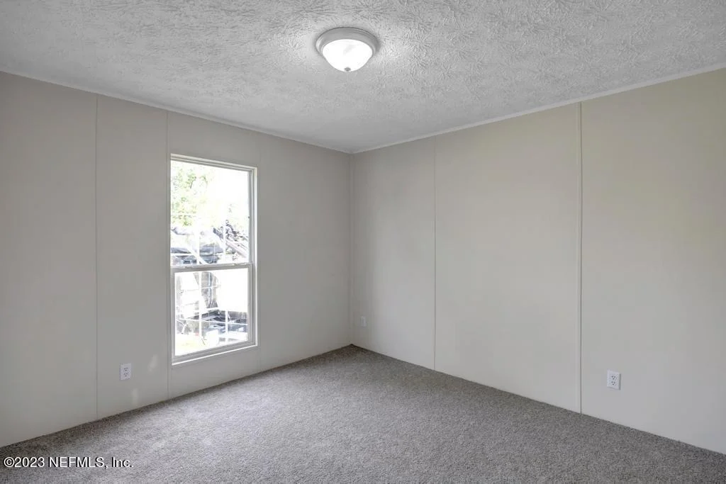 Photo of 43013 LARSEN Road