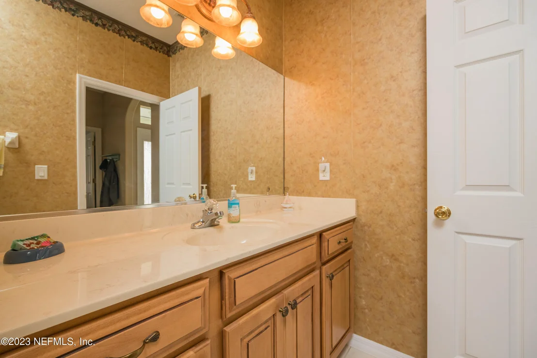 Photo of 844 CRESTWOOD Drive