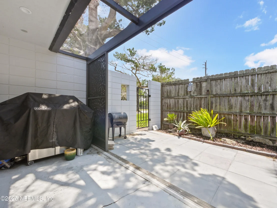 Photo of 205 COQUINA Avenue
