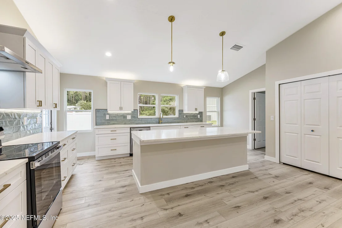 Photo of 101 SE 3RD Street
