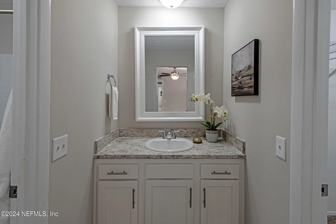 Photo of 7995 SARCEE Trail
