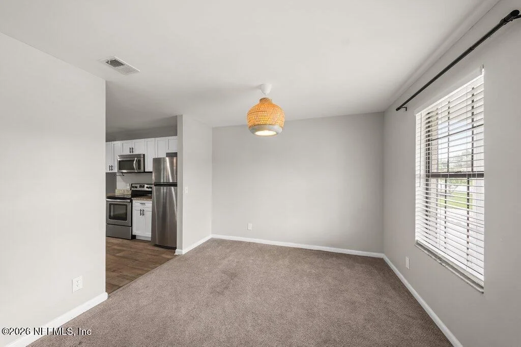 Photo of 1235 SQUIRREL Lane N