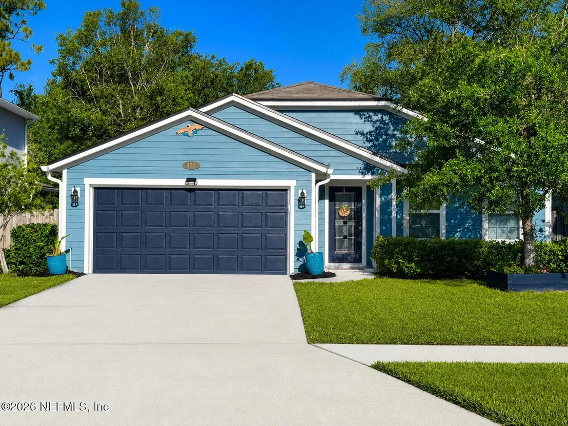 Photo of 423 SAMARA LAKES Parkway