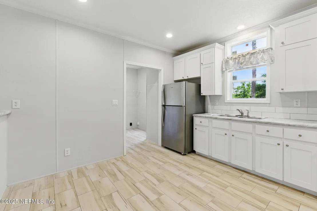 Photo of 106 HOWARD Drive