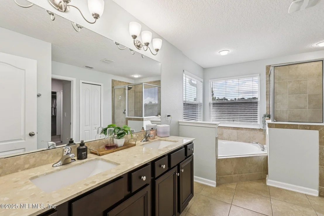 Photo of 866 GLENDALE Lane