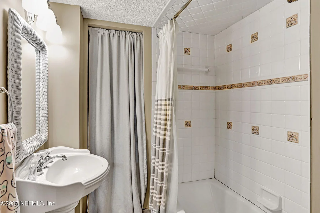 Photo of 2954 RAVINES Road
