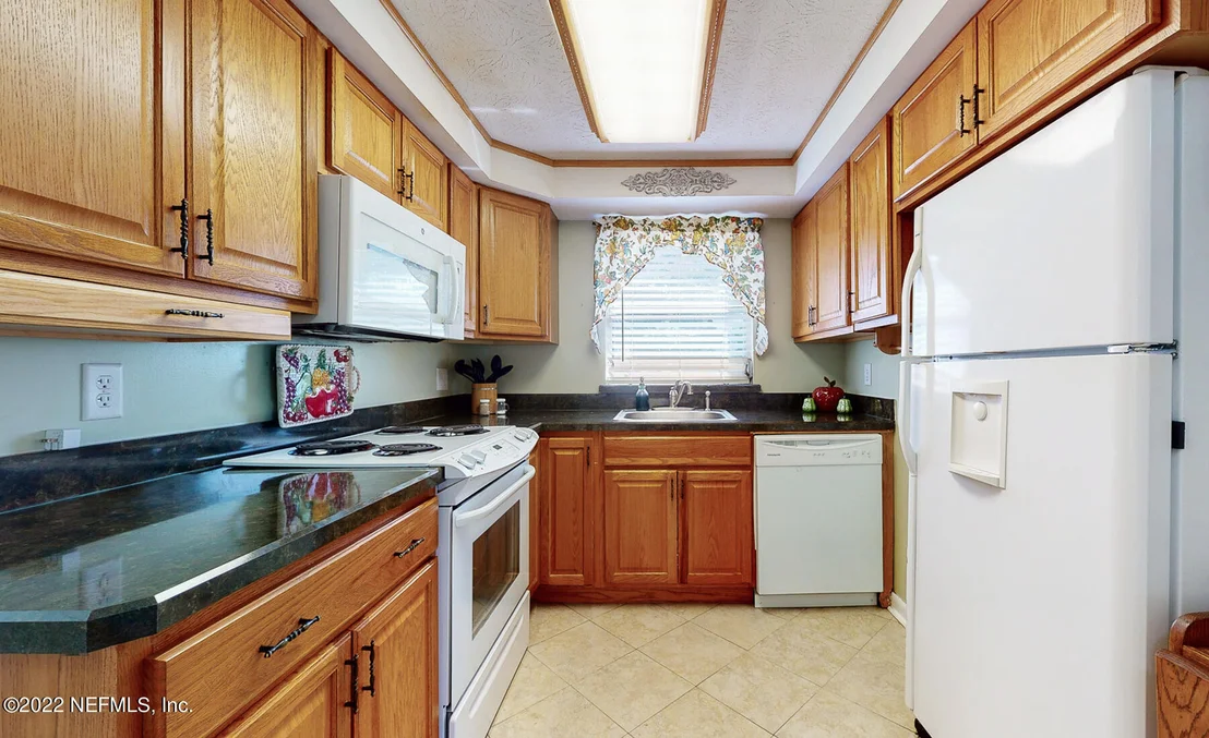 Photo of 317 CANIS Drive W