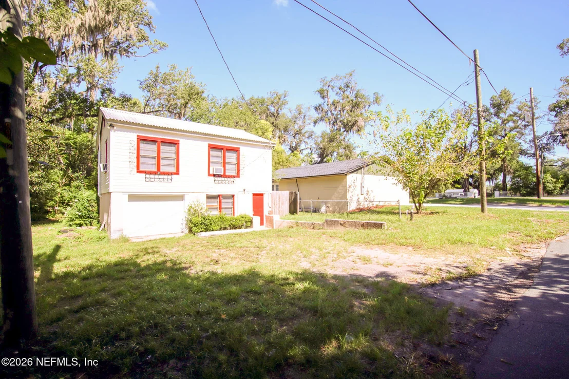 Photo of 9924 SUNSET Drive