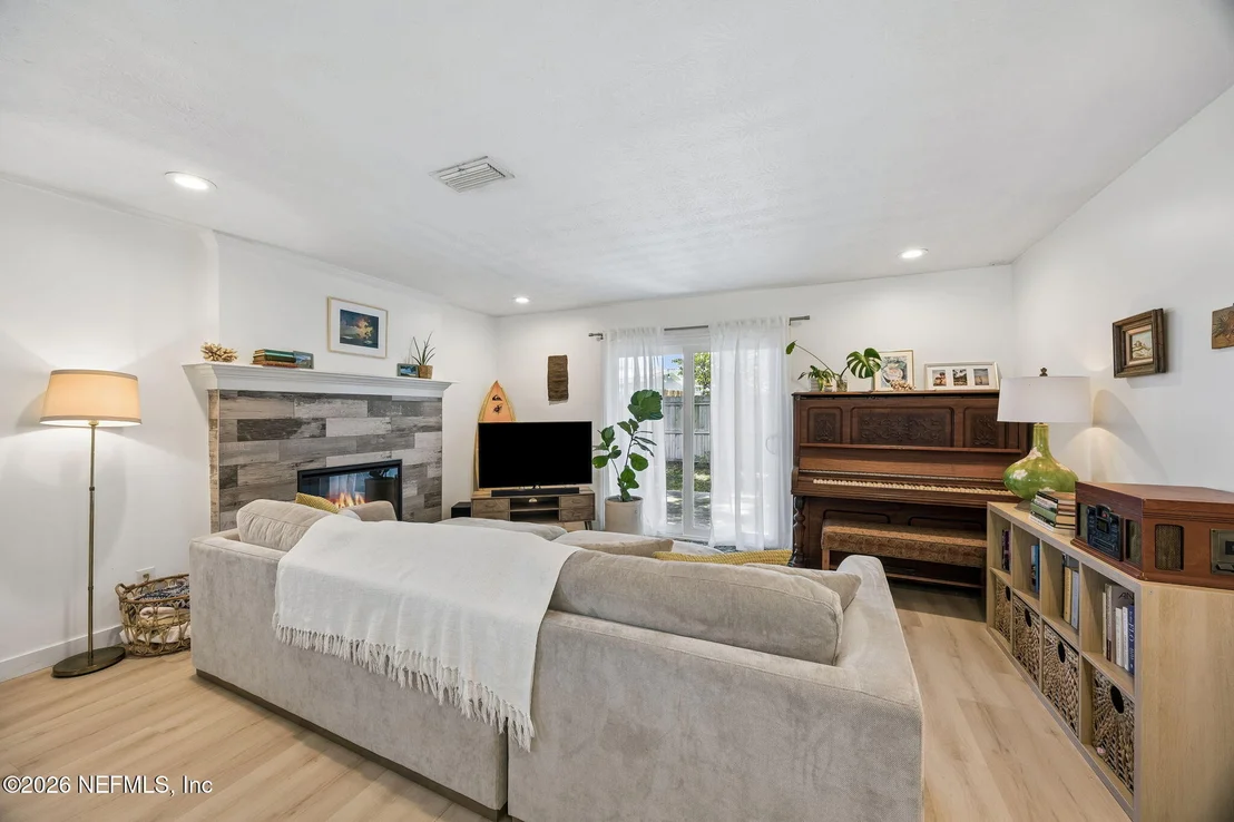 Photo of 455 IREX Road