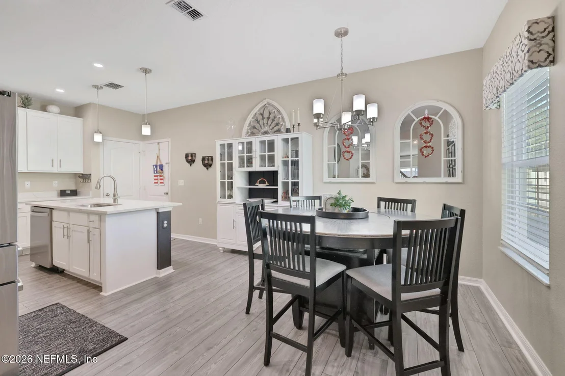 Photo of 82 TREE FROG Way