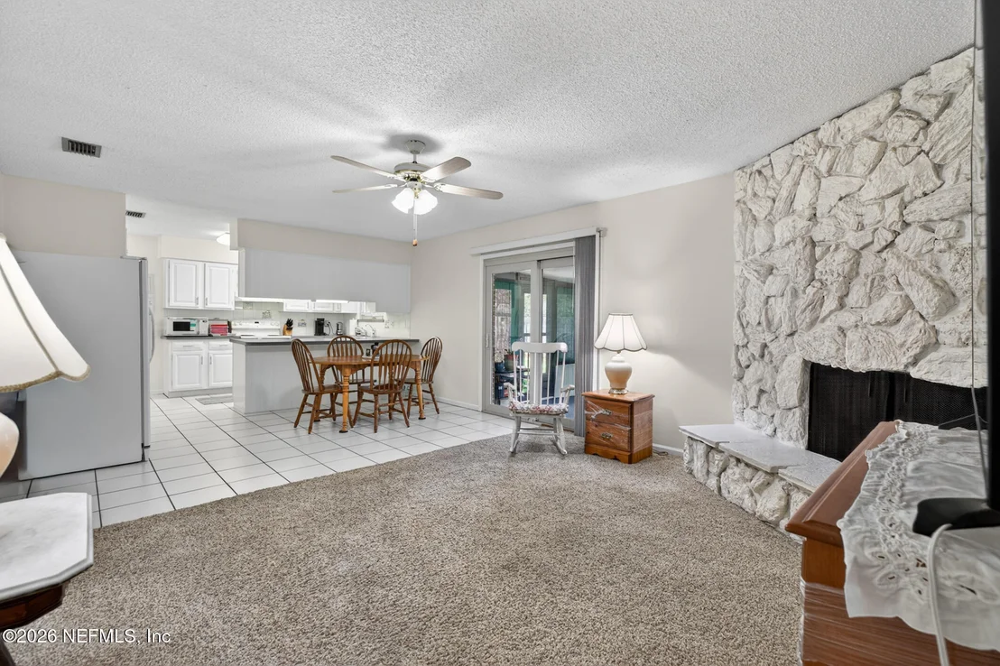 Photo of 1411 FOREST Lane