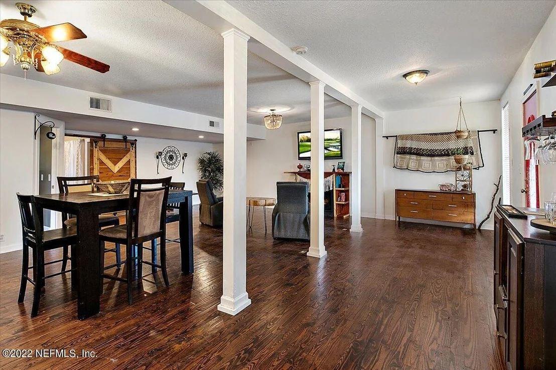 Photo of 2704 LORETTO Road