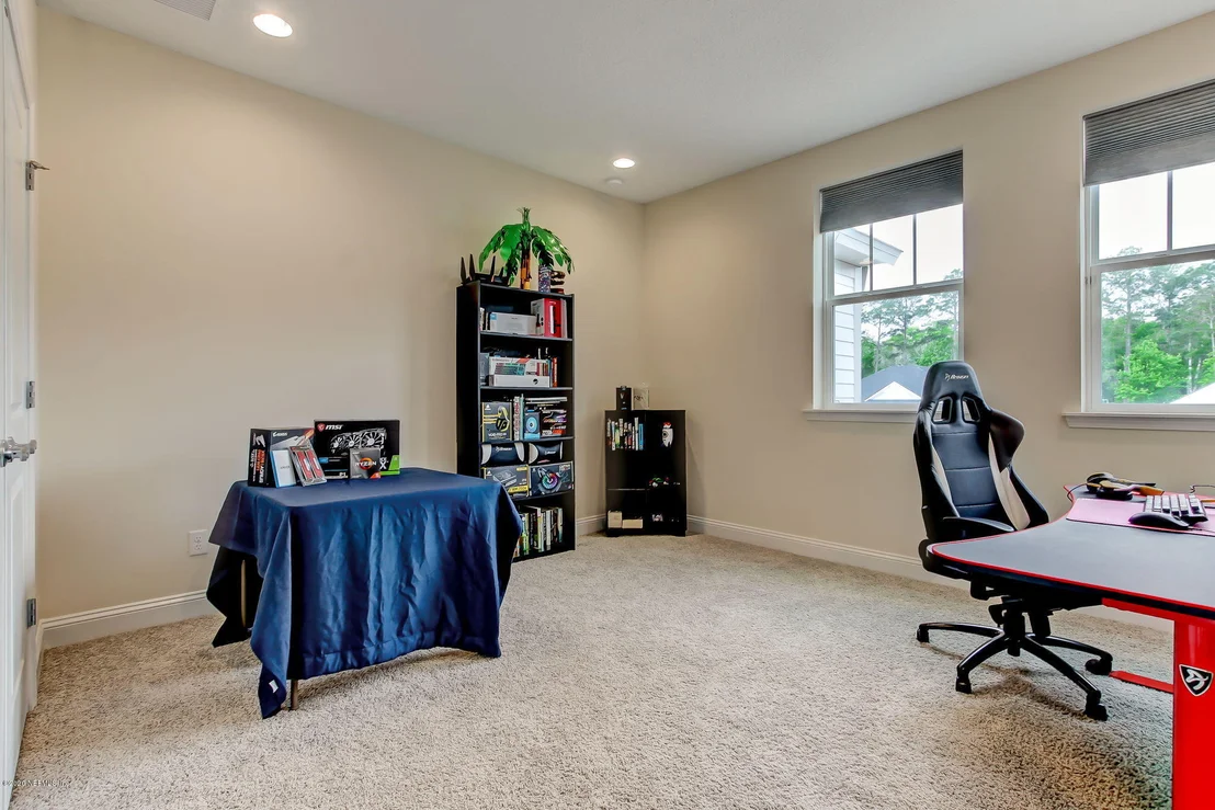 Photo of 386 OUTLOOK Drive