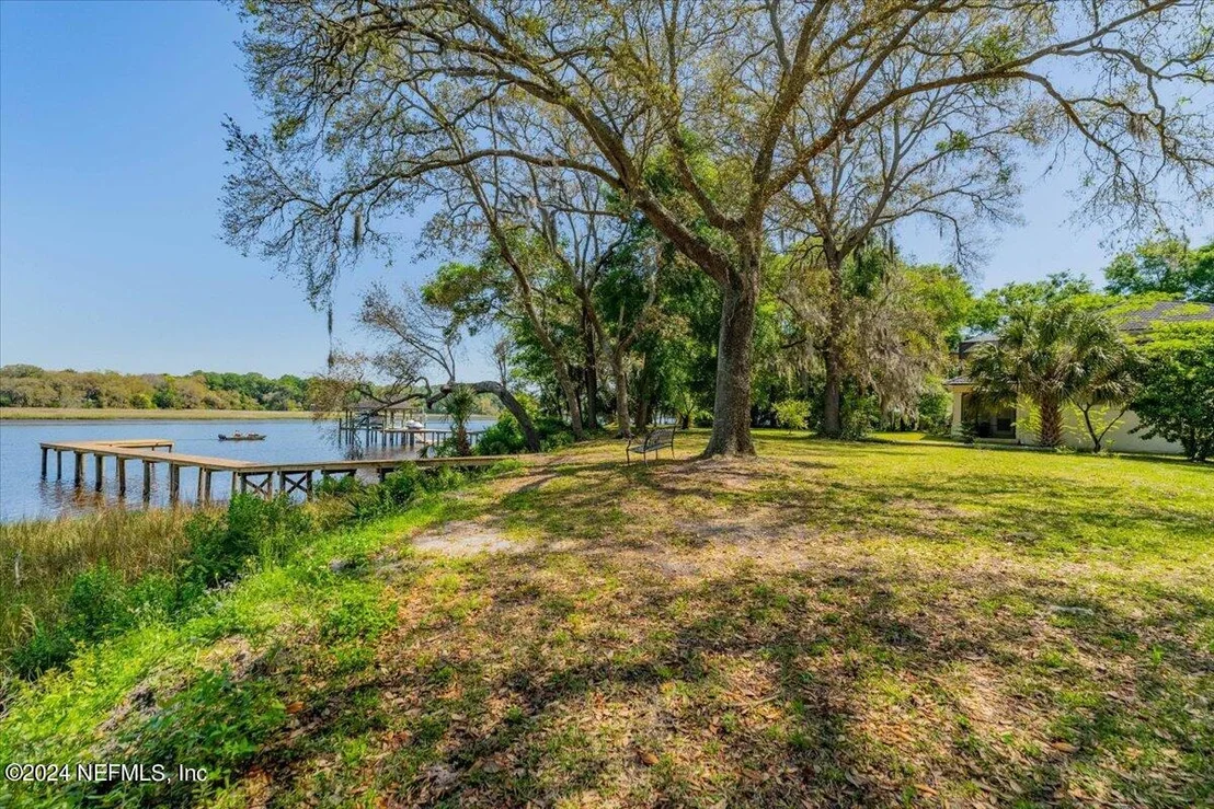 Photo of 1061 CEDAR BAY Road
