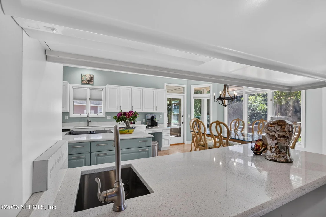 Photo of 2206 LAUGHING GULL Circle