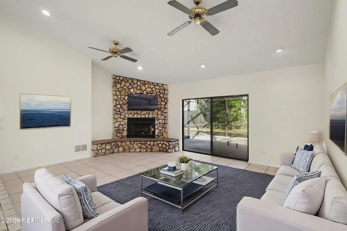 Photo of 10 PATCHOGUE Lane