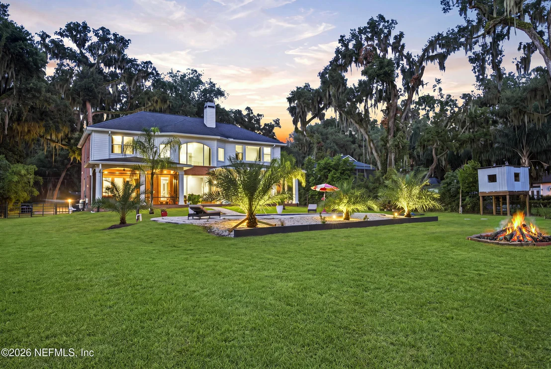 Photo of 120 RUSTIC OAKS Lane
