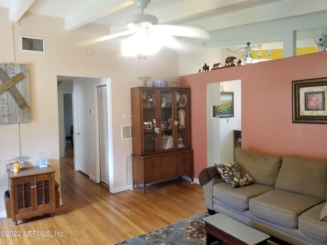 Photo of 6212 N SPRINKLE Drive
