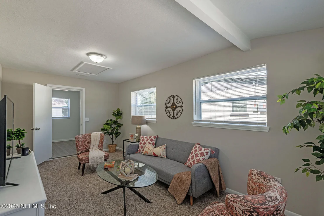 Photo of 2528 LANSDOWNE Drive