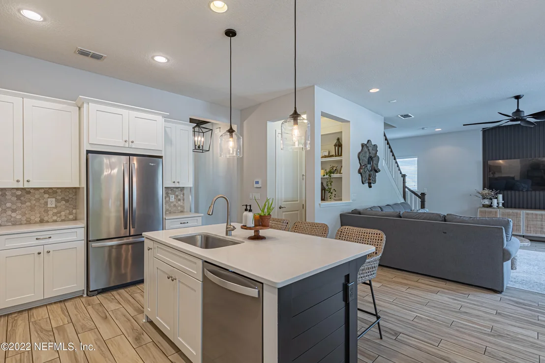 Photo of 78 CALUMET Drive
