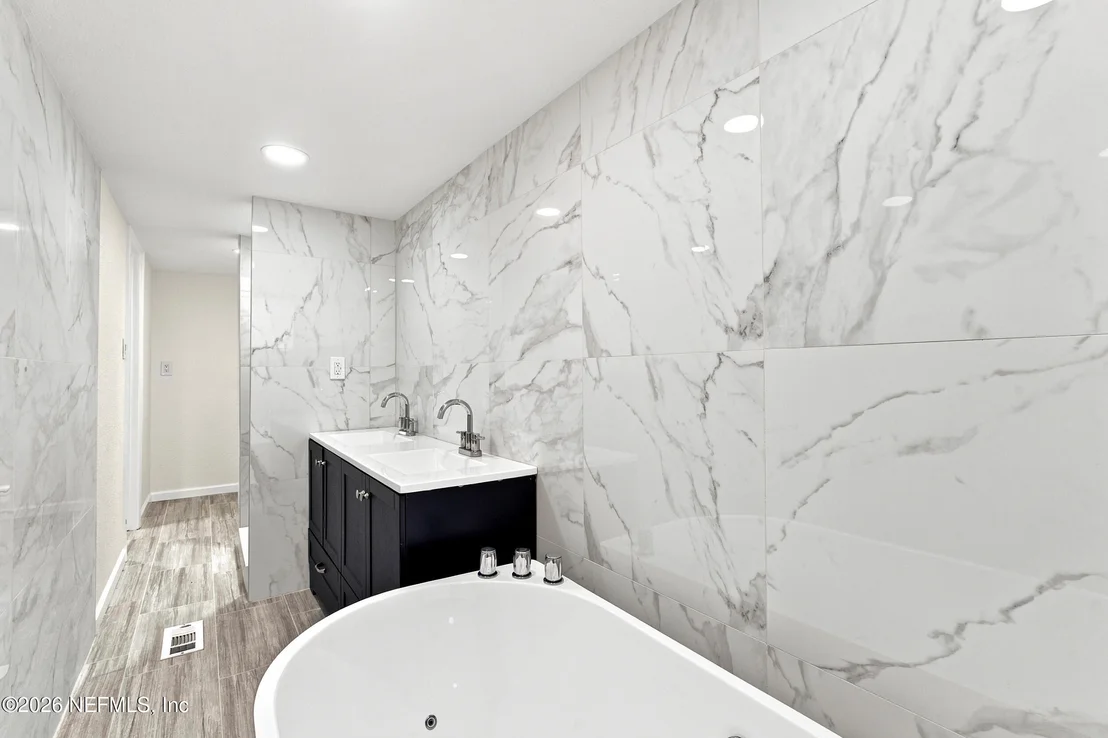 Photo of 4358 LONGFELLOW Street
