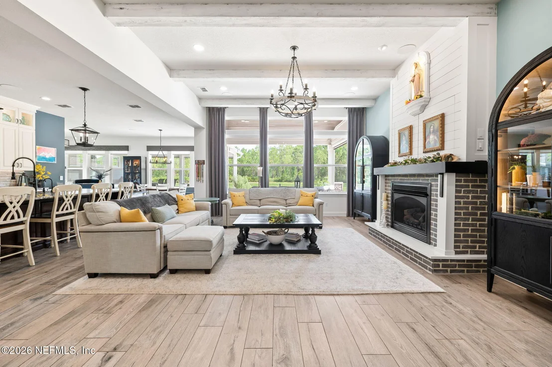 Photo of 681 GLENNEYRE Circle