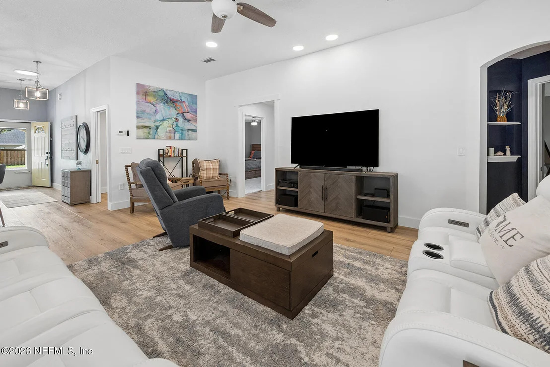 Photo of 424 JEFFERSON Avenue