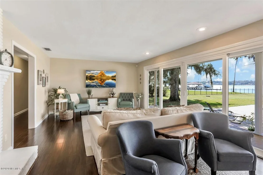 Photo of 348 BROWARD Road