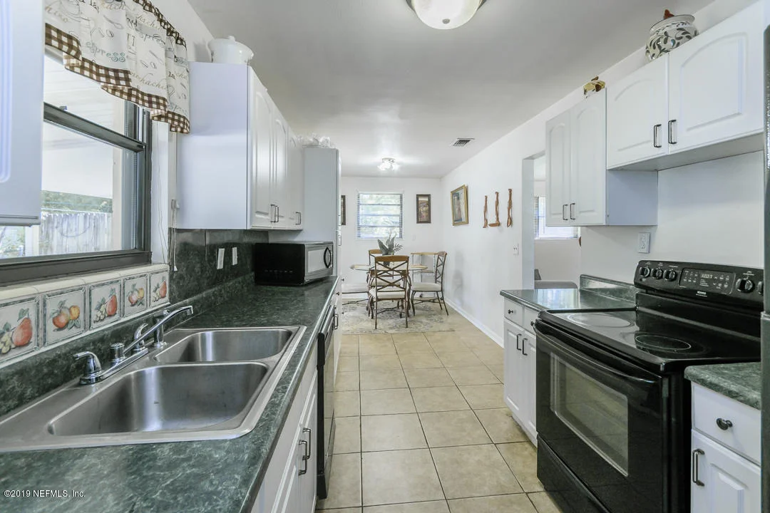 Photo of 2125 BURPEE Drive
