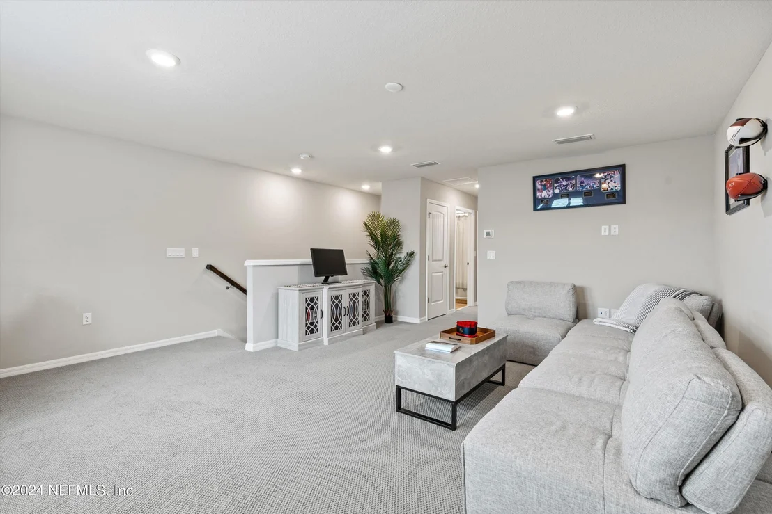 Photo of 11166 TOWN VIEW Drive