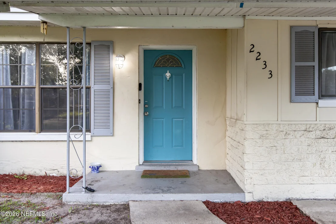 Photo of 2233 LA VALLE Drive