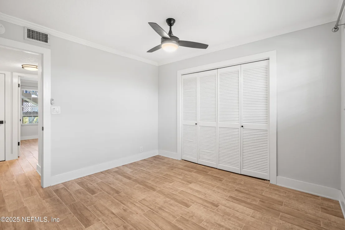Photo of Unit 4A at 22 COMARES Avenue