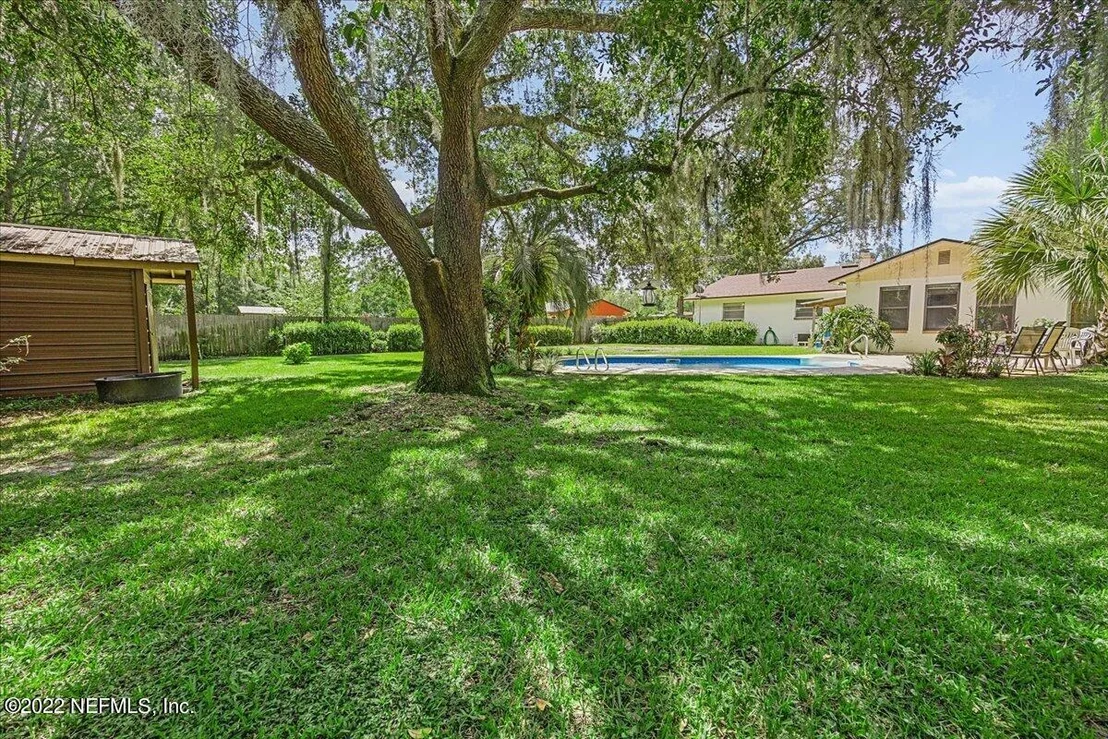 Photo of 8161 CAYUGA Trail N