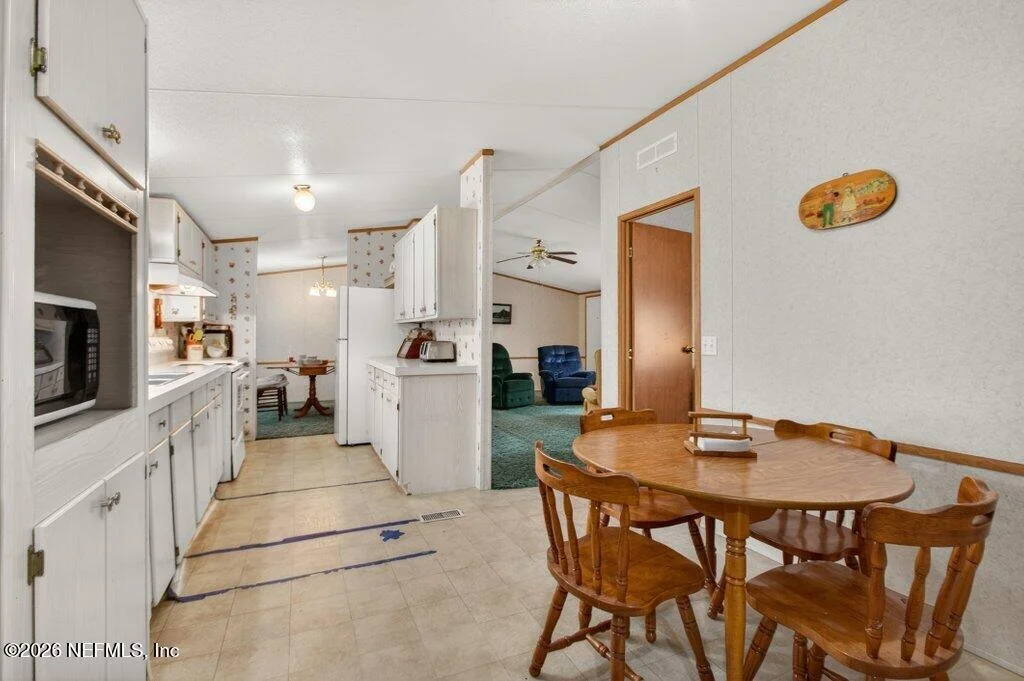 Photo of 207 CABOT Lane