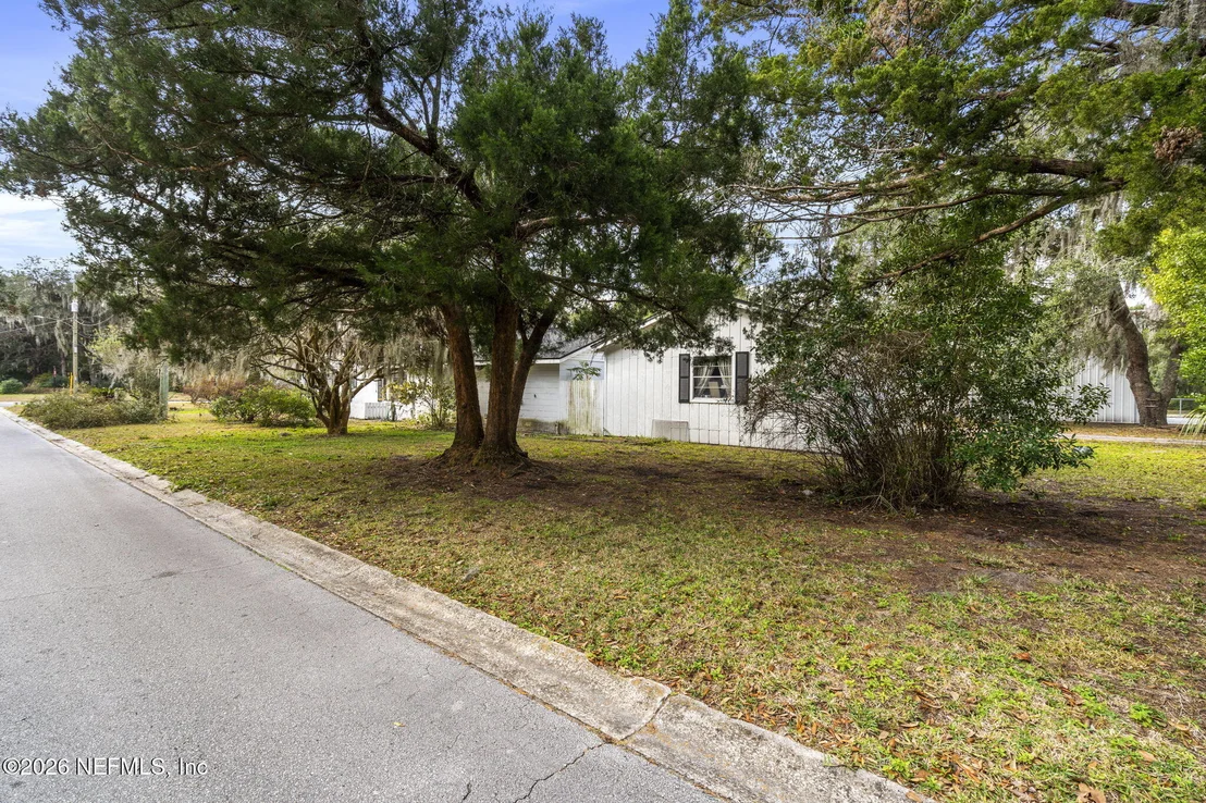 Photo of 517 CLINTON Drive