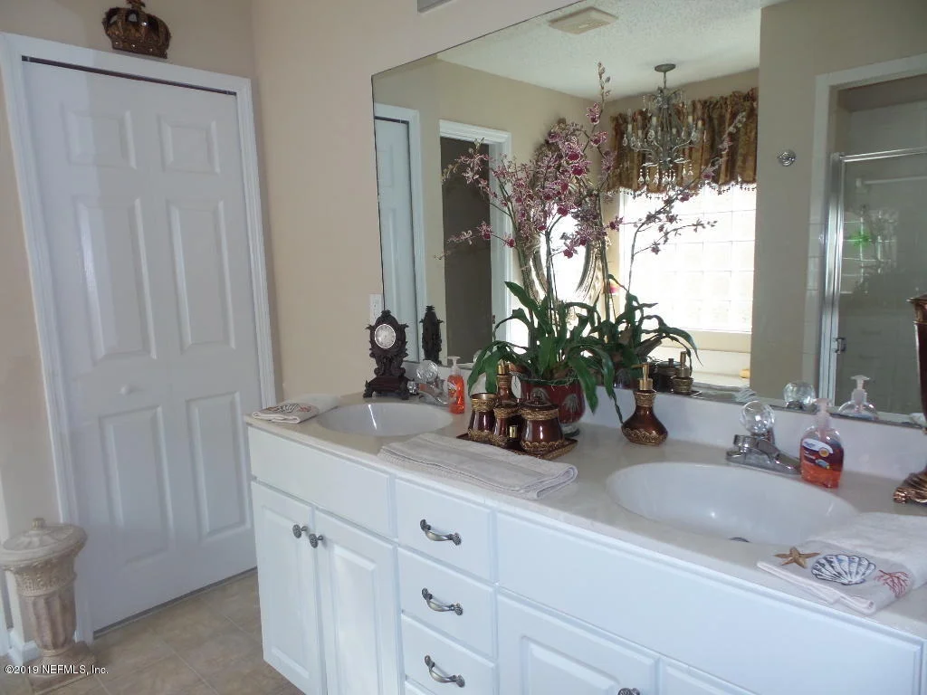 Photo of 1012 OAK ARBOR Circle