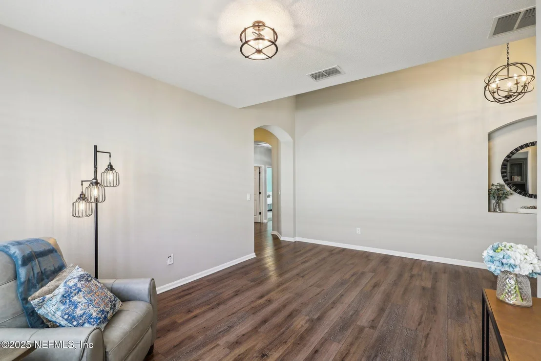 Photo of 191 CORNWALL Drive
