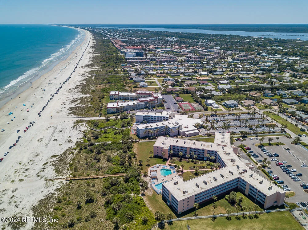 Photo of Unit 303 at 4 OCEAN TRACE Road