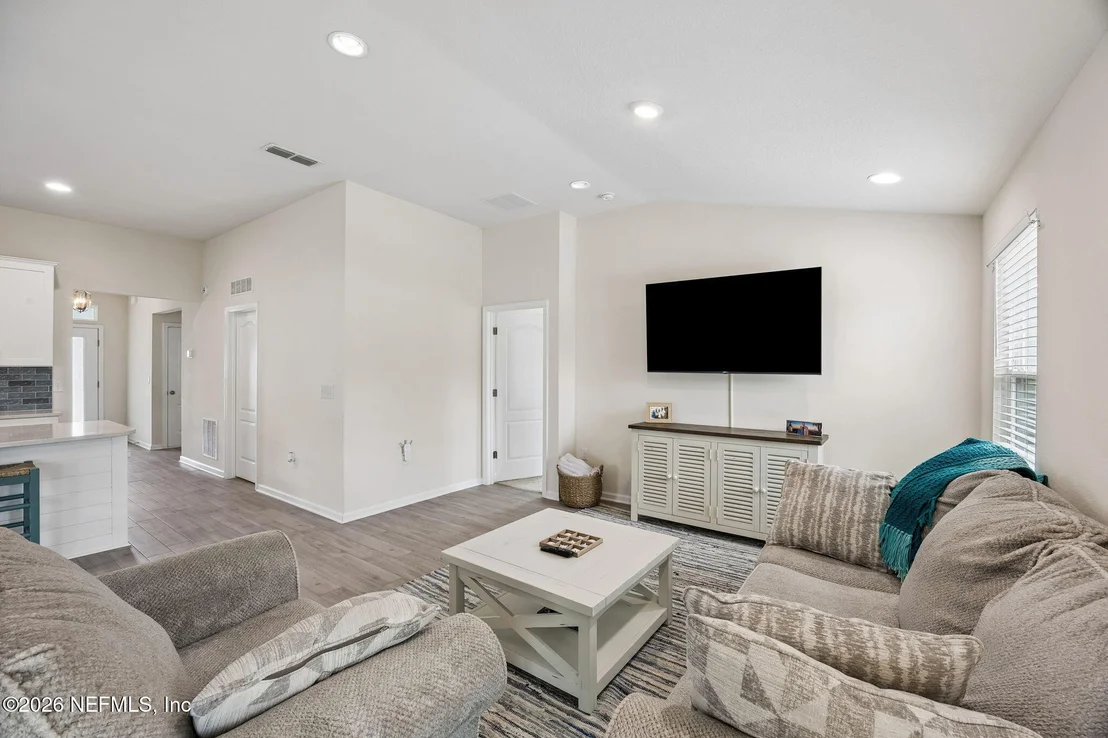 Photo of 6114 OLD DIXIE Drive