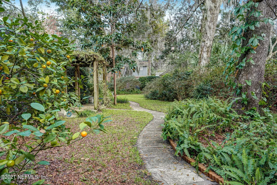Photo of 11432 RIVER KNOLL Drive
