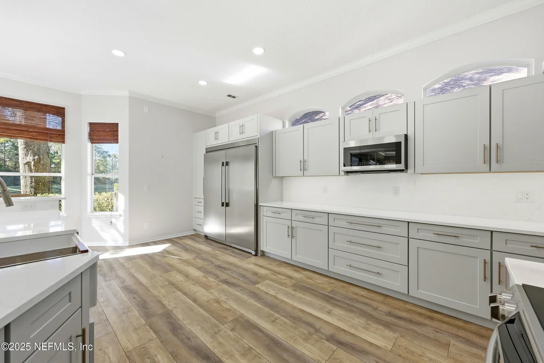 Photo of 537 DANDELION Drive