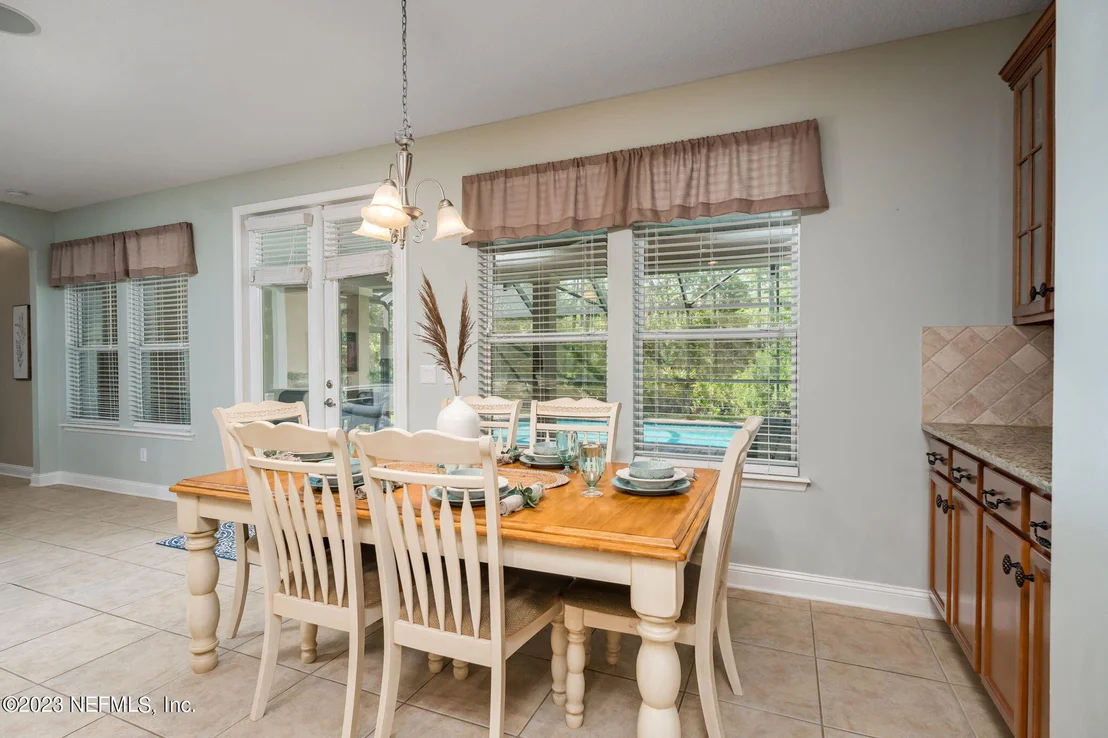 Photo of 548 SADDLESTONE Drive