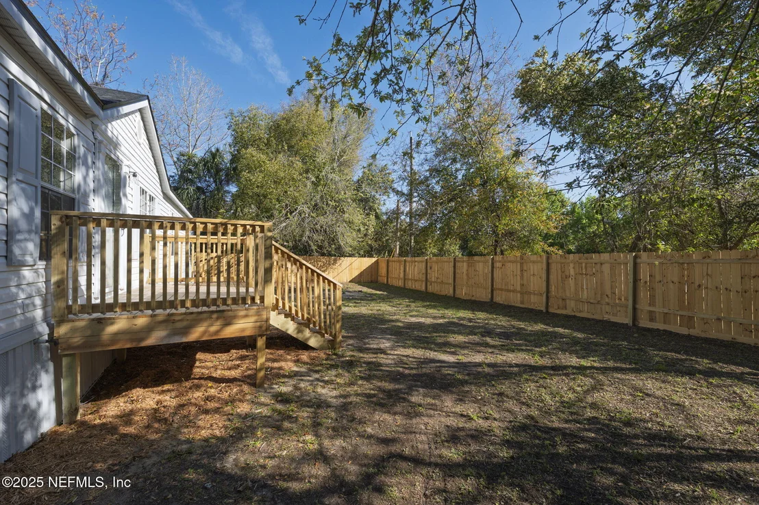 Photo of 606 JACKSON Road