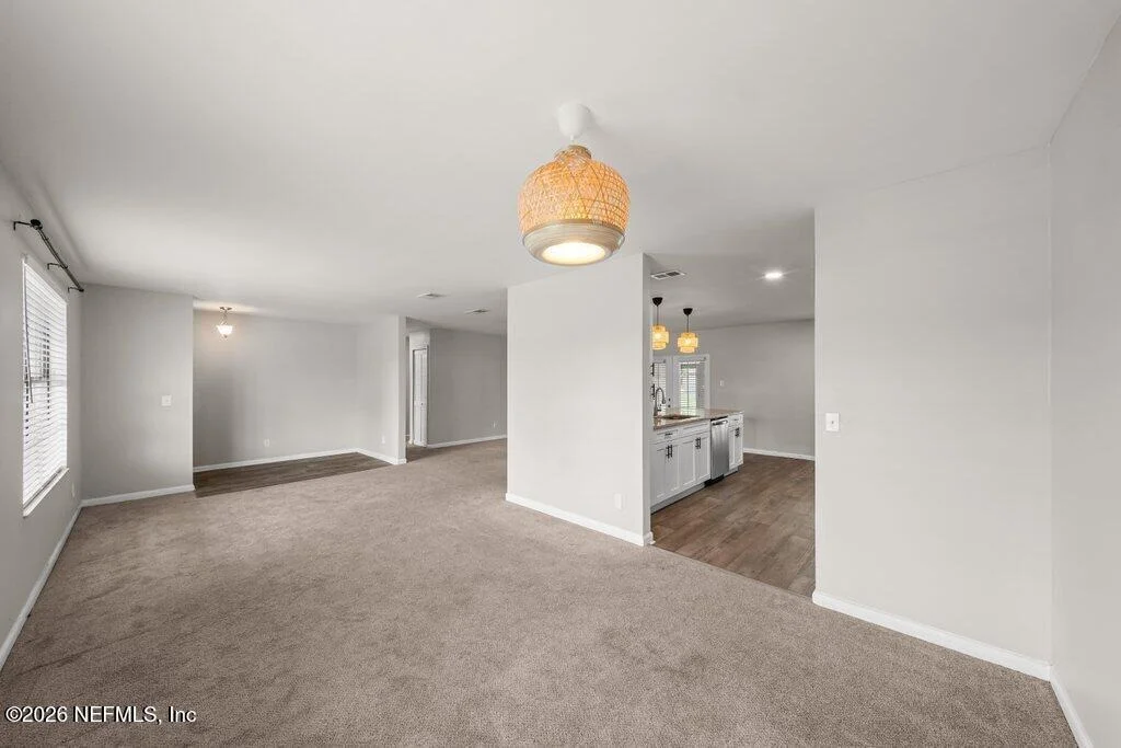 Photo of 1235 SQUIRREL Lane N