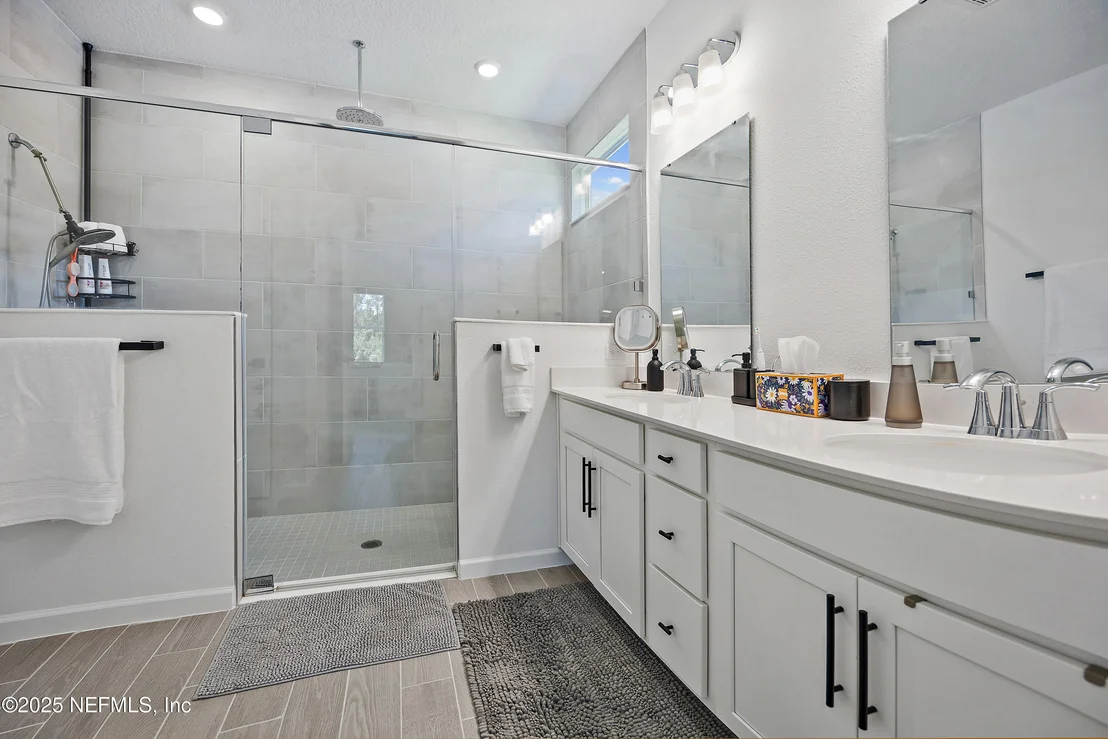 Photo of 75837 PONDSIDE Lane