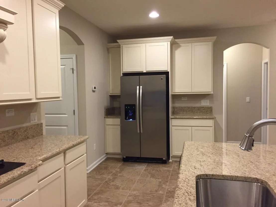 Photo of 131 HUTCHINSON Lane