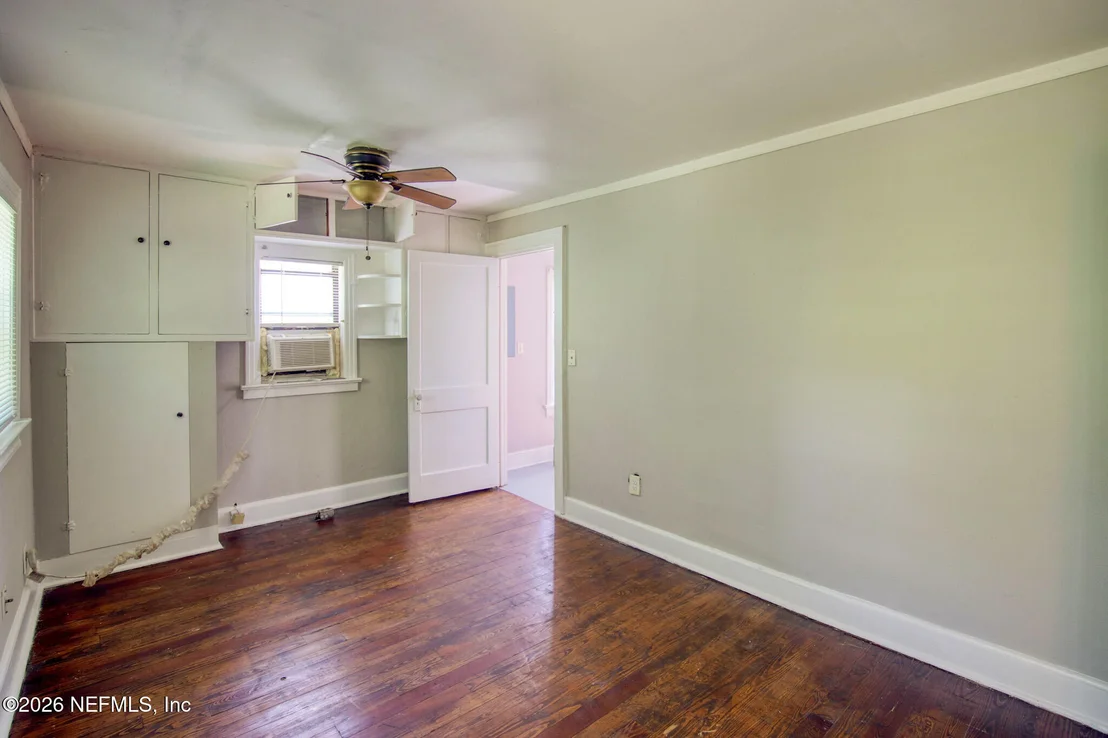 Photo of 9924 SUNSET Drive