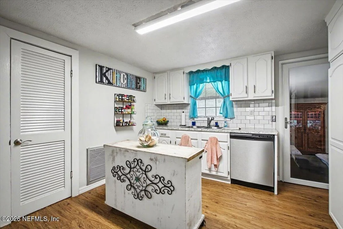 Photo of 85559 WINONA BAYVIEW Road